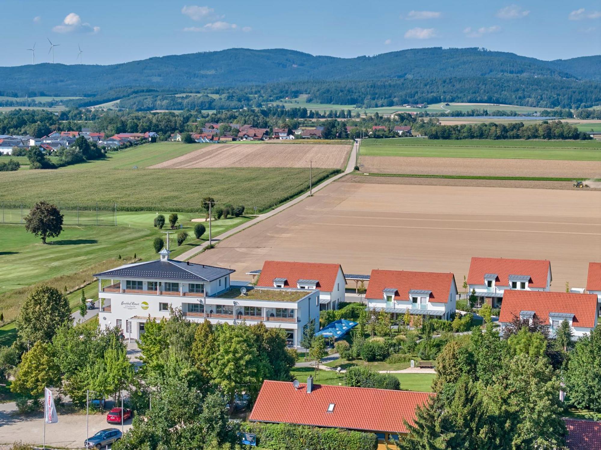 Bachhof Resort Hotel Kirchroth Exterior photo